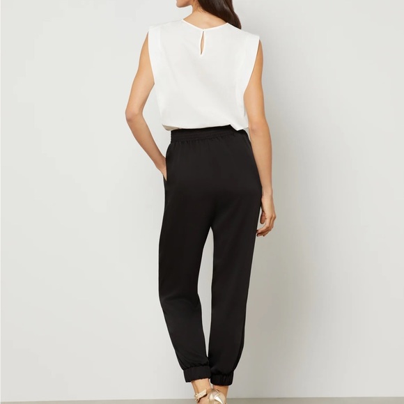 New ~ BCBGMaxAzria STRONG SHOULDER CREW NECK TOP Size L - Picture 5 of 15